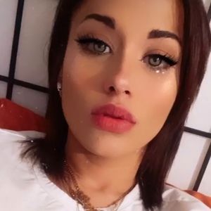 Meet your Posher, Roselle